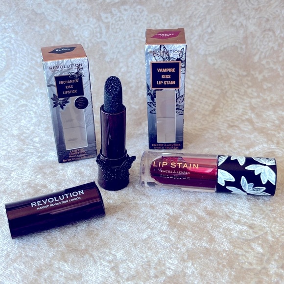 Brand New Revolution Vampire Kiss Lip Stain & Enchanted Kiss Black Lipstick - Picture 14 of 14